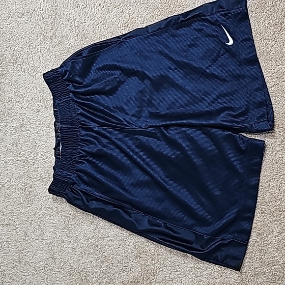 Navy Blue Nike Basketball Shorts in Small - Picture 1 of 4